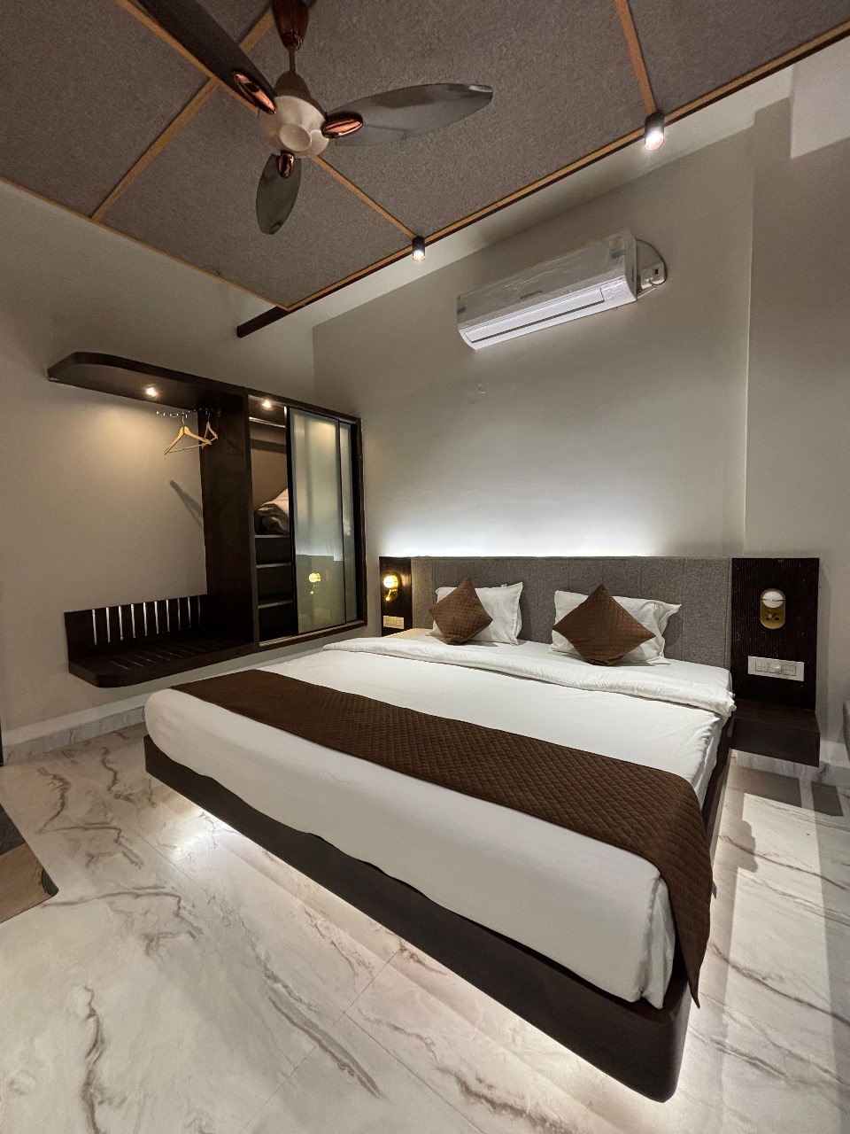 WhatsApp-Image-2025-06-04-at-22.59.26_e41c812b